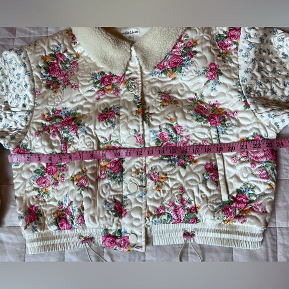 RARE For Love & Lemons Cream Floral Quilted Marlee Cropped Puffer Jacket - XL - Picture 9 of 13